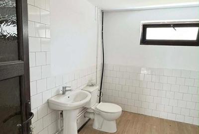 Spațiu comercial, de 72 mp, în Poiana - 3