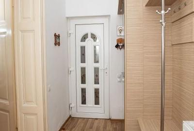 Vilă, singur în curte, central, Oradea 128 mp. 900  E/lună. Comision 0 - 15