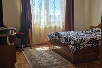 Apartament cu 2 camere decomandat în Lupeni - 1