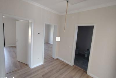 Casă cu 5 camere cu Teren 446 Mp în Central - 8