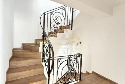 Duplex cu 6 camere cu Canalizare în Central - 11