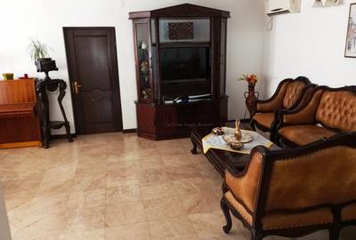 🏡 Proprietate exclusivistă cu 2 case, piscină și sală de fitness - 6