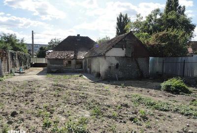 Casă cu 3 camere cu Teren 100 Mp în Confecții