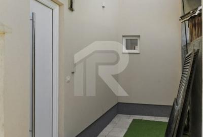 Vila sector 1 - 300mp - P+2+M - 11 camere - Chitila - 16