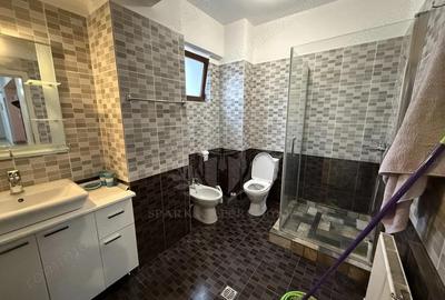 Apartament cu 3 camere, mobilat în 9 Mai - 9