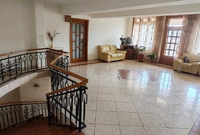 Casa individuala P+2+S pretabil spatiu comercial (zona centrala) - 11