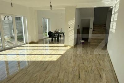 Casă cu 5 camere cu Teren 412 Mp în Central