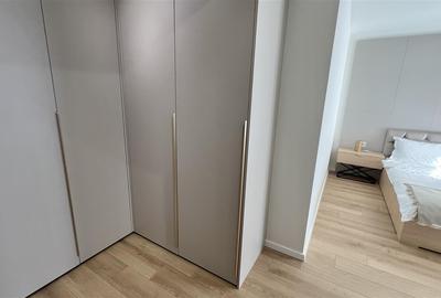 Apartament cu 3 camere decomandat, mobilat în Tractorul - 22