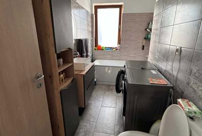 Apartament cu 2 camere decomandat în Dumbrăvița - 1