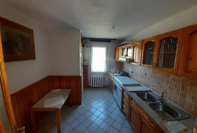 Apartament cu 4 camere decomandat, mobilat în Independenței - 1