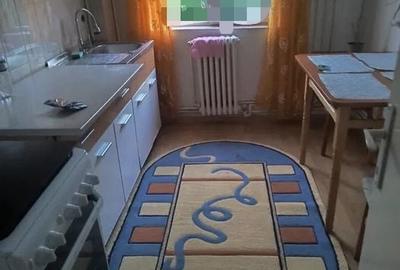 Apartament 2 camere, etaj 1/4, zona Podu Ros - 2