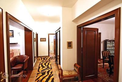 Apartament in conditii excelente situat central, garaj inclus. - 2
