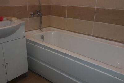 Garsonieră decomandată în Traian