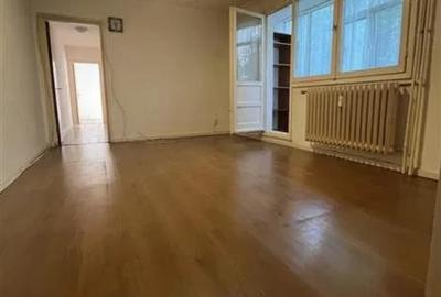 Vanzare Apartament 3 Camere Semidecomandat Berceni-Stupilor - 2