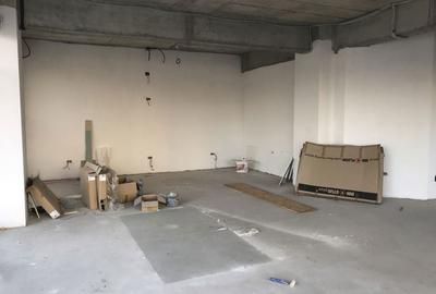 Spațiu comercial, de 63 mp, în Central - 4
