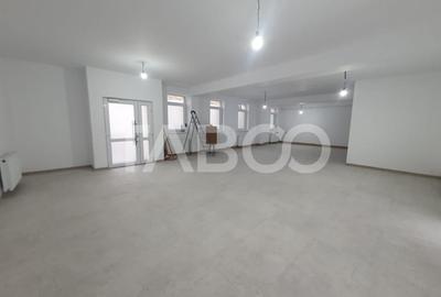 Spatiu comercial la prima inchiriere 105 mp 3 cai de acces DN + curte - 1