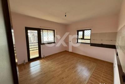 Casă cu 4 camere cu Canalizare în Mălureni - 1