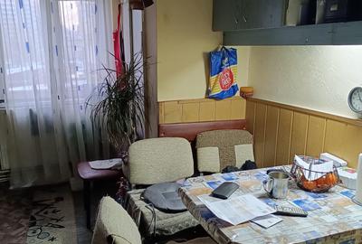 Apartament 3 camere, de vânzare, zona Între Lacuri, strada Tulcea, 65 mp - 2