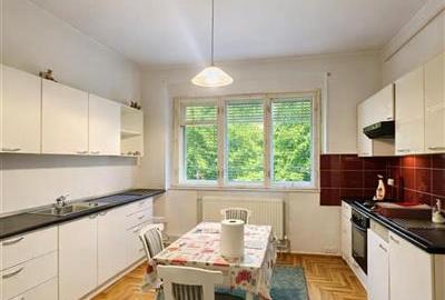 Casă individuală cu 2 camere cu Canalizare în Central - 2