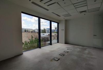 Spatiu de birou amenajat in cladirea Victoria Center - Calea Victoriei - 14