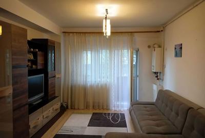 Apartament cu 2 camere semidecomandat în Roșu