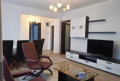 Apartament cu 3 camere semidecomandat în Frații Golești