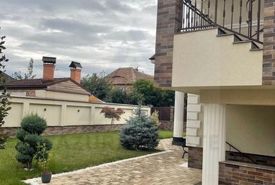 Casă individuală cu 8 camere cu Canalizare în Lazaret - 1