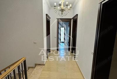 Casă cu 5 camere cu Teren 450 Mp în Dumbrăvița