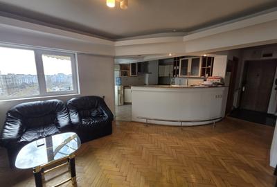 Unirii la intersectie cu strada Traian, stradal, 10 minute metrou - 10