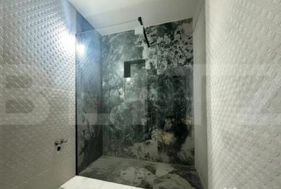 Apartament cu 4 camere decomandat în Decebal