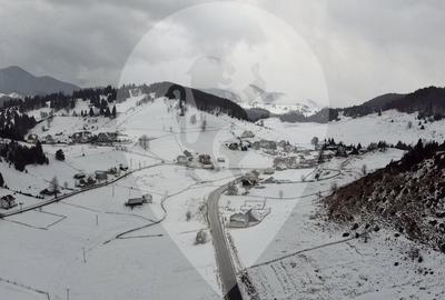 Fundatica - Teren cu priveliste panoramica si acces din DN - 7