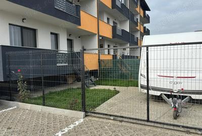 Apartament cu 3 camere si curte - 2
