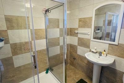 Casă cu 5 camere cu Teren 303 Mp în Glina - 2