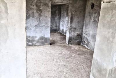 Casă cu 3 camere în Costești - 4