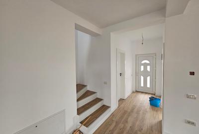 Duplex cu 4 camere cu Canalizare în Moșnița Nouă - 10