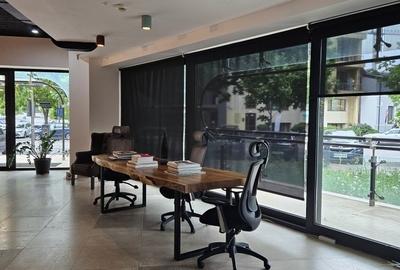 Spatiu stradal deosebit in cladire de birouri Spatiu stradal deosebit in cladire de birouri - 5