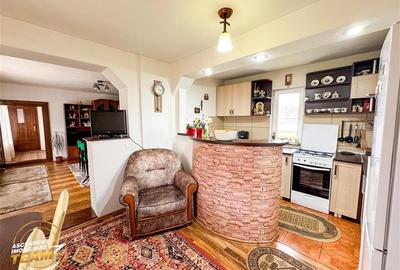 Casă individuală cu 12 camere cu Canalizare în Exterior Est - 23