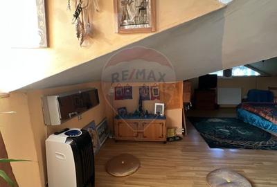 Casă cu 3 camere cu Teren 128.88000488281 Mp în 1 Mai - 6