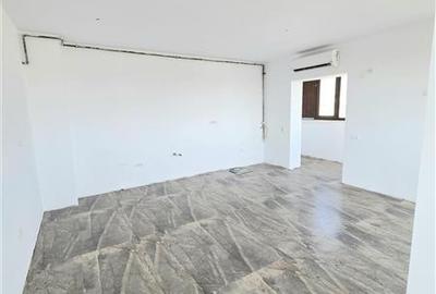 Apartament cu 2 camere decomandat în Primo