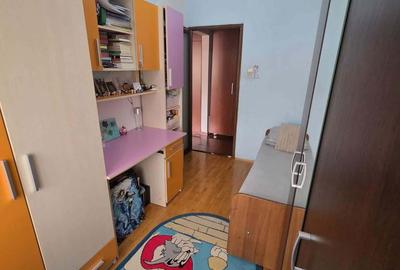 Apartament cu 3 camere decomandat în Ostroveni - 6