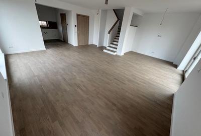 Duplex cu 4 camere cu Canalizare în Odăile - 4