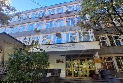 Spațiu comercial, de 10 mp, în Central