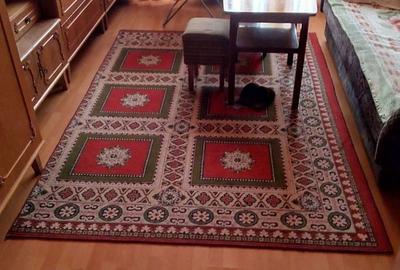 Garsonieră decomandată în Central - 2