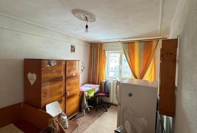 Garsonieră decomandată în Păcurari - 2