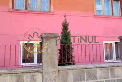 Casă cu 2 camere cu Canalizare în Trei Stejari - 2