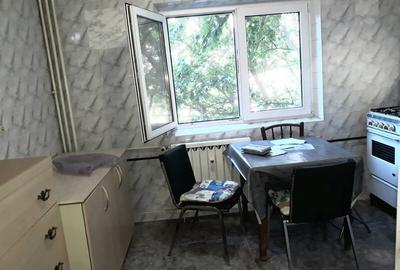 Garsonieră decomandată, mobilată în Sud - 6