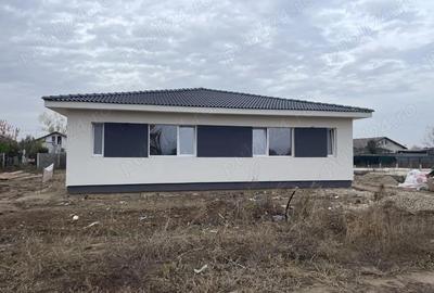 Casă cu Teren 300 Mp în Dumbrăvița - 1