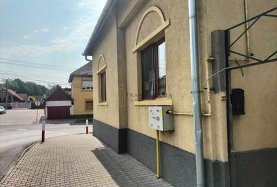 Casă individuală cu 4 camere cu Canalizare în Central - 5