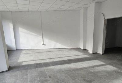 Inchiriez spatiu comercial Resita zona micro 2 - 12