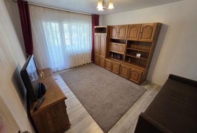 Garsonieră decomandată în Astra - 2